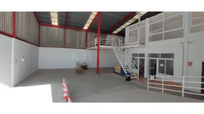 Nave industrial en alquiler en Las Cañadas, Las Lagunas (Mijas) de 2.000 €<span>/mes</span>