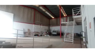 Nave industrial en alquiler en Las Cañadas, Las Lagunas (Mijas) de 2.000 €<span>/mes</span>