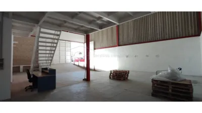 Nave industrial en alquiler en Las Cañadas, Las Lagunas (Mijas) de 2.000 €<span>/mes</span>
