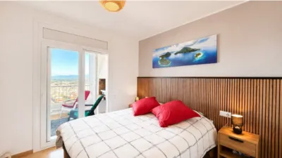Apartment in Port Esportiu-Canyelles-Puig Rom photo 12