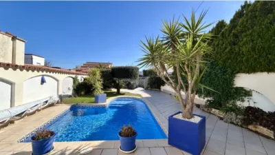 House in Empuriabrava photo 3