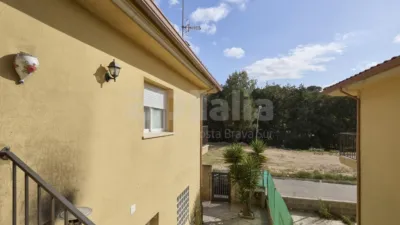 Chalet in Urbanitzacions del Nord photo 33