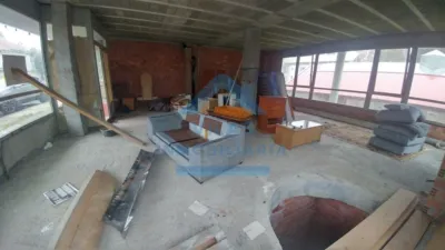 Local comercial en venta en Brión - Más