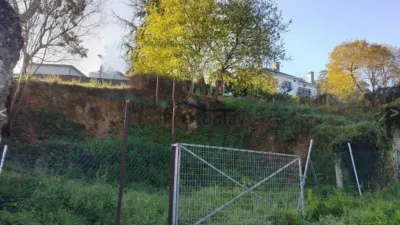 Terreno en venta en Calle de los Menciñeiros - Más