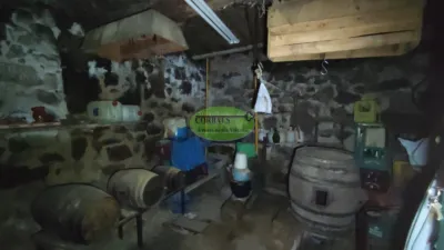 Casa en venta en Piñor, Parada de Piñor (Barbadás) de 15.000 €