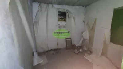 Casa en venta en Piñor, Parada de Piñor (Barbadás) de 15.000 €