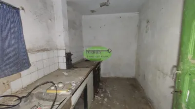 Casa en venta en Piñor, Parada de Piñor (Barbadás) de 15.000 €