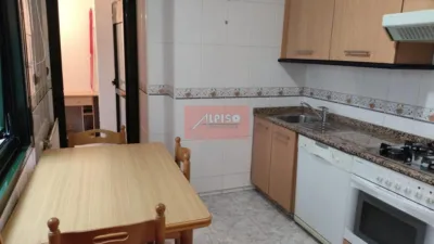 Piso en alquiler en Rúa Chano Piñeiro, Barrocás (Ourense Capital) de 750 €<span>/mes</span>