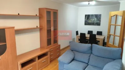 Piso en alquiler en Rúa Chano Piñeiro, Barrocás (Ourense Capital) de 750 €<span>/mes</span>