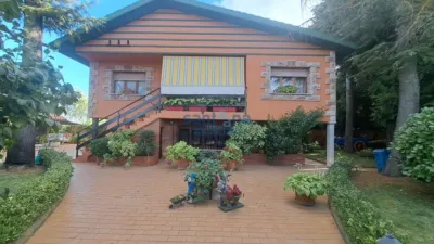 Chalet en Valverde de La Virgen photo 2