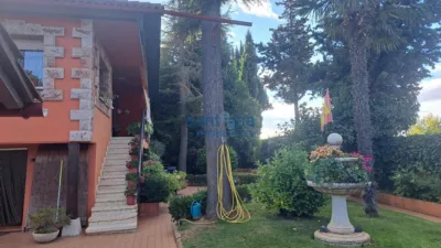 Chalet en Valverde de La Virgen photo 4