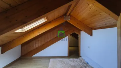 Chalet en venta en San Cibrao Das Viñas, Santa Marta (San Cibrao Das Viñas). Municipio de San Cibrao das Viñas de 300.000 €