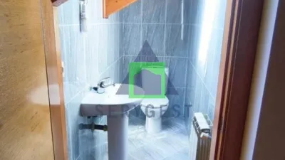 Chalet en venta en San Cibrao Das Viñas, Santa Marta (San Cibrao Das Viñas). Municipio de San Cibrao das Viñas de 300.000 €