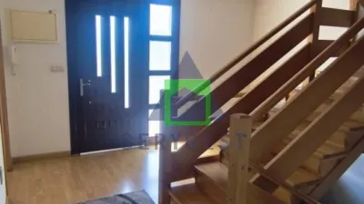 Chalet en venta en San Cibrao Das Viñas, Santa Marta (San Cibrao Das Viñas). Municipio de San Cibrao das Viñas de 300.000 €