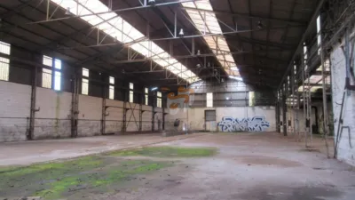 Nave industrial en venta en Narón - Más