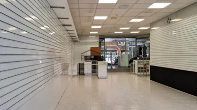 Local comercial en venta en Calle de Venezuela - Vista 5