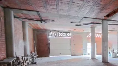 Local comercial en venta en Calle de las Mariñas - Vista 3