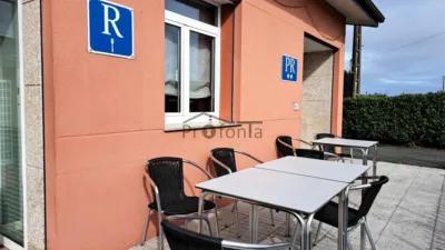 Local comercial en venta en Calle Ronda Da Coruña - Más
