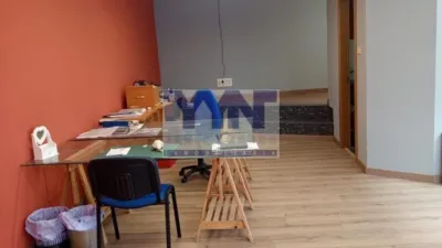 Local comercial en alquiler en Narón - Més
