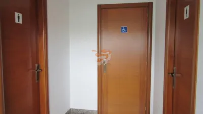 Oficina en alquiler en Narón - Más