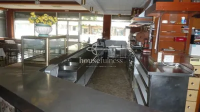 Local comercial en venta en Fene - Más