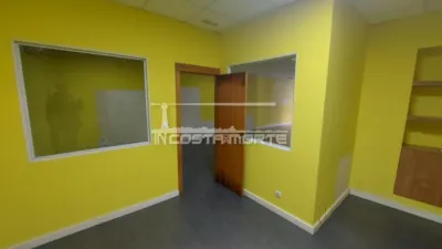 Local comercial en alquiler en Cee - Més