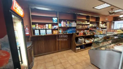 Local comercial en venta en Ferrol - Mehr