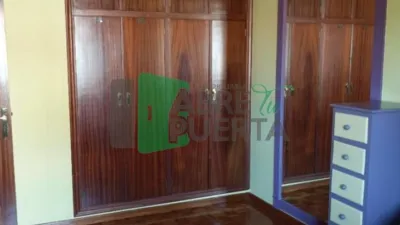 Chalet en venta en San Cibrao Das Viñas, San Cibrao Das Viñas (Capital). Municipio de San Cibrao das Viñas de 220.000 €