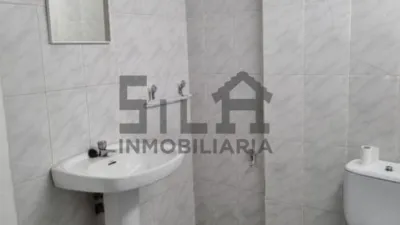 Local comercial en alquiler en Calle de Ervedelo, cerca de Calle de Prego de Oliver, O Couto (Ourense Capital) de 420 €<span>/mes</span>