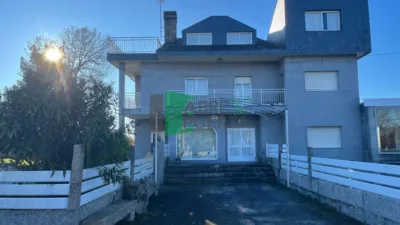 Chalet in Vilamarín photo 2
