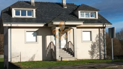 House in Friol photo 3