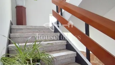 Casa – Narón, As Ferrerías - Més