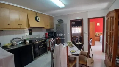 Casa – San Sadurniño, A Golpilleira - Més