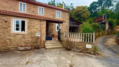 House on Pontealvar Street photo 3