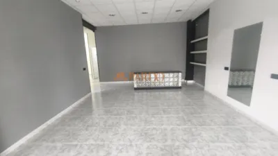 Local comercial en alquiler en Narón - Vista 2