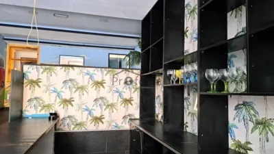 Local comercial en alquiler en Betanzos - Més