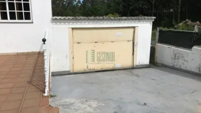 Semi-detached house on Urbanizacion Millalar Street photo 3