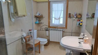 House on Crendes Street photo 62