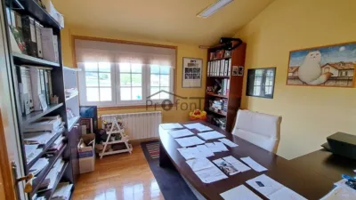 House on Crendes Street photo 59