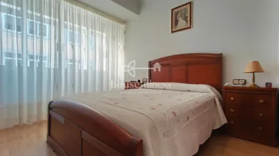 Apartment on Reis Católicos Street photo 8