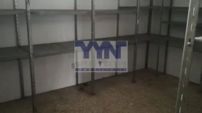Local comercial en alquiler en Narón - Más
