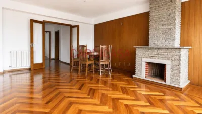 Piso en venta en Avenida de la Gran Vía, cerca de Calle de Zamora, Praza España-Zona Corte Inglés (Distrito Casco Urbano. Vigo) de 375.000 €