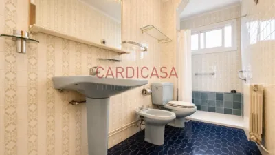 Piso en venta en Avenida de la Gran Vía, cerca de Calle de Zamora, Praza España-Zona Corte Inglés (Distrito Casco Urbano. Vigo) de 375.000 €