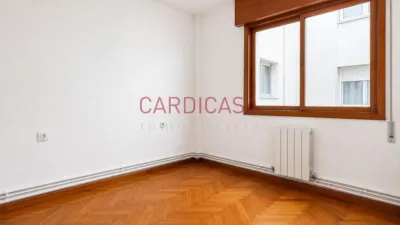 Piso en venta en Avenida de la Gran Vía, cerca de Calle de Zamora, Praza España-Zona Corte Inglés (Distrito Casco Urbano. Vigo) de 375.000 €