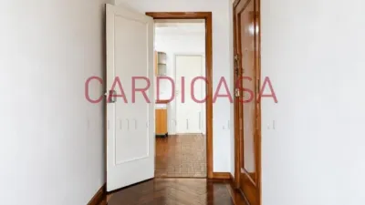 Piso en venta en Avenida de la Gran Vía, cerca de Calle de Zamora, Praza España-Zona Corte Inglés (Distrito Casco Urbano. Vigo) de 375.000 €