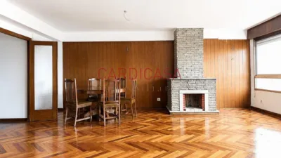 Piso en venta en Avenida de la Gran Vía, cerca de Calle de Zamora, Praza España-Zona Corte Inglés (Distrito Casco Urbano. Vigo) de 375.000 €