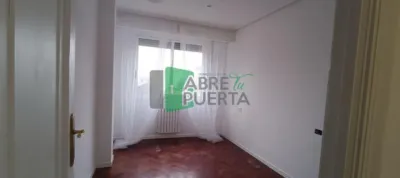 Piso en alquiler en Ourense, O Couto (Ourense Capital) de 850 €<span>/mes</span>