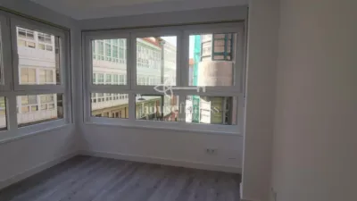 Piso en venta en Calle de Rubalcava, cerca de Calle Magdalena - Mehr