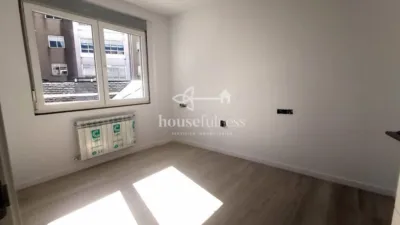 Piso en venta en Calle de Pascual Veiga - Más