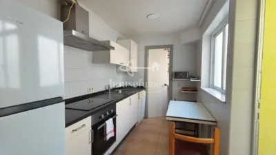 Apartment on Avda Zumacarregui Street photo 4